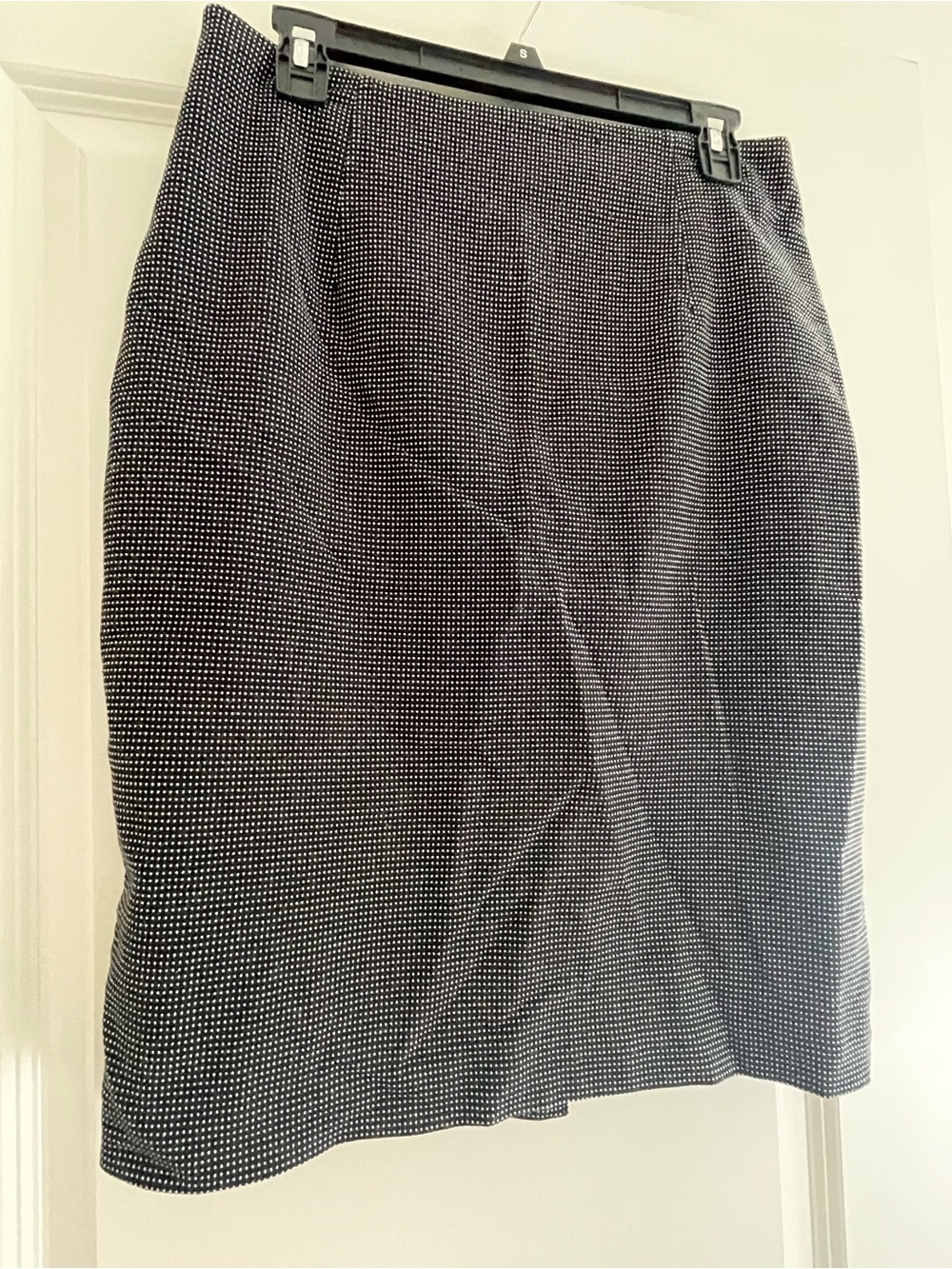Liz Claiborne Black and White Microdot Pencil Skirt